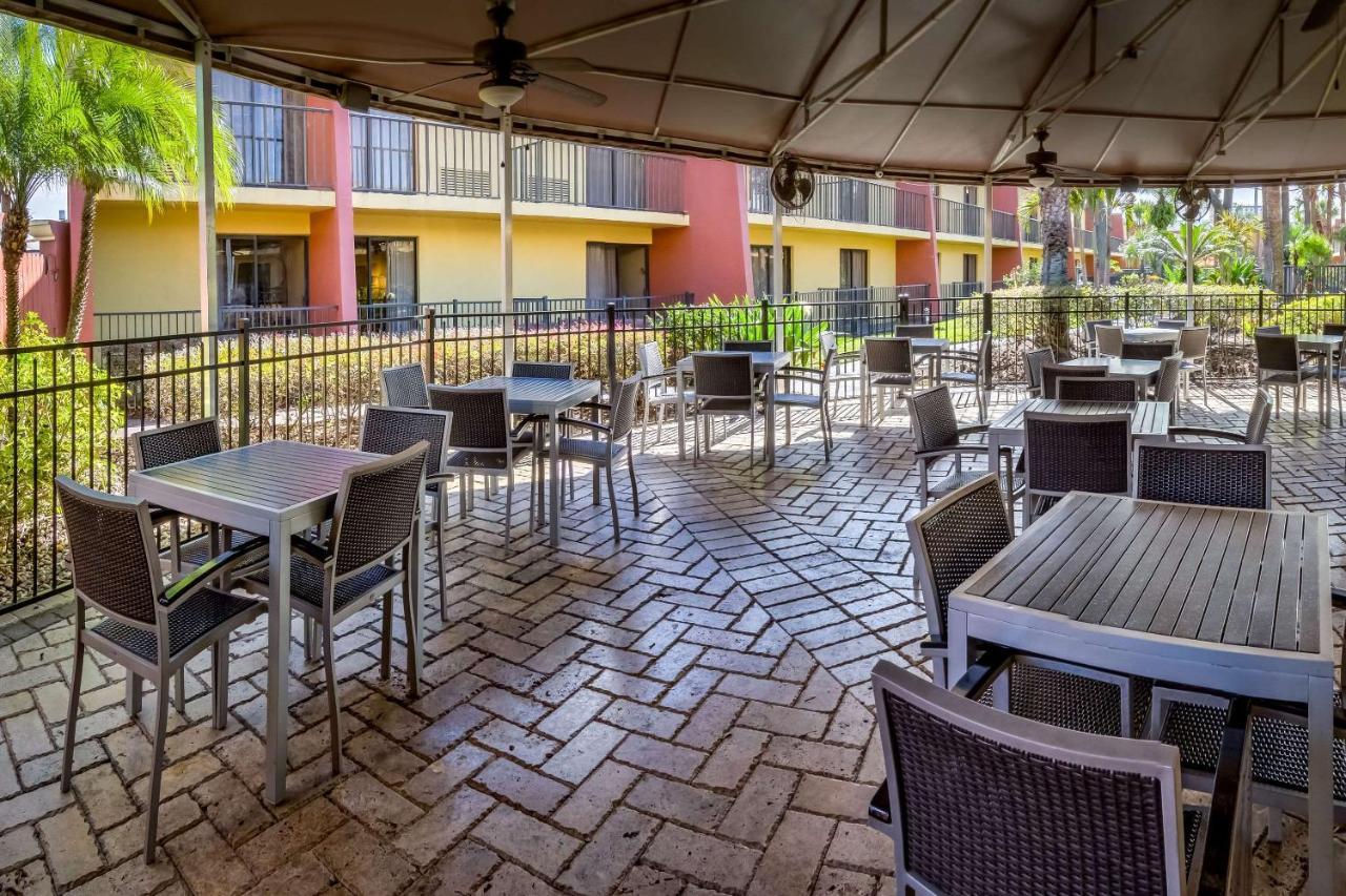 Clarion Inn & Suites At International Drive Orlando Exterior photo